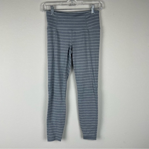 Athleta Pants - Athleta Gray Salutation Stripe 7/8 Ankle Athletic Athleisure Tights Leggings XS